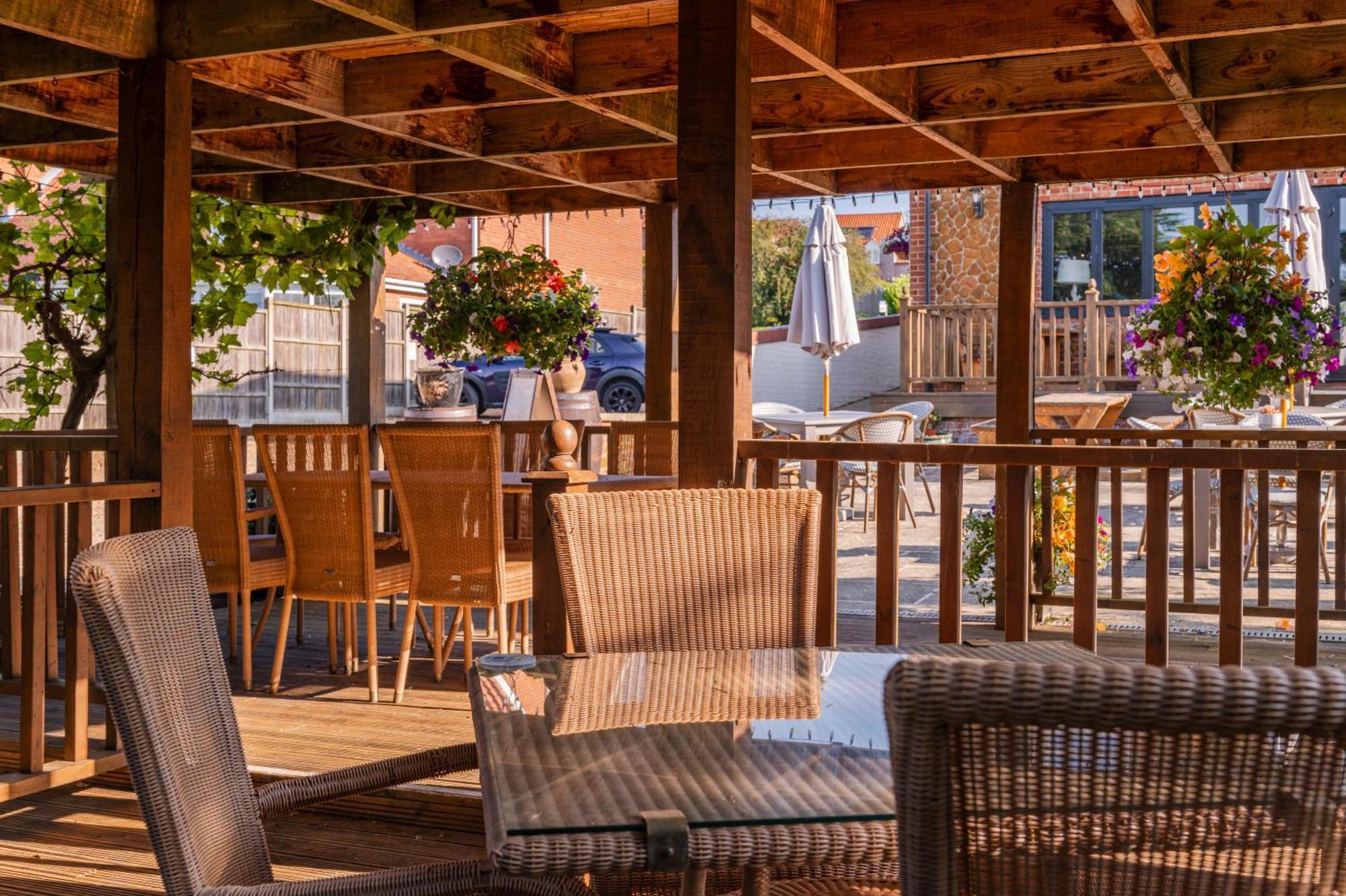 The King William IV Country Inn & Restaurant Sedgeford Exterior photo